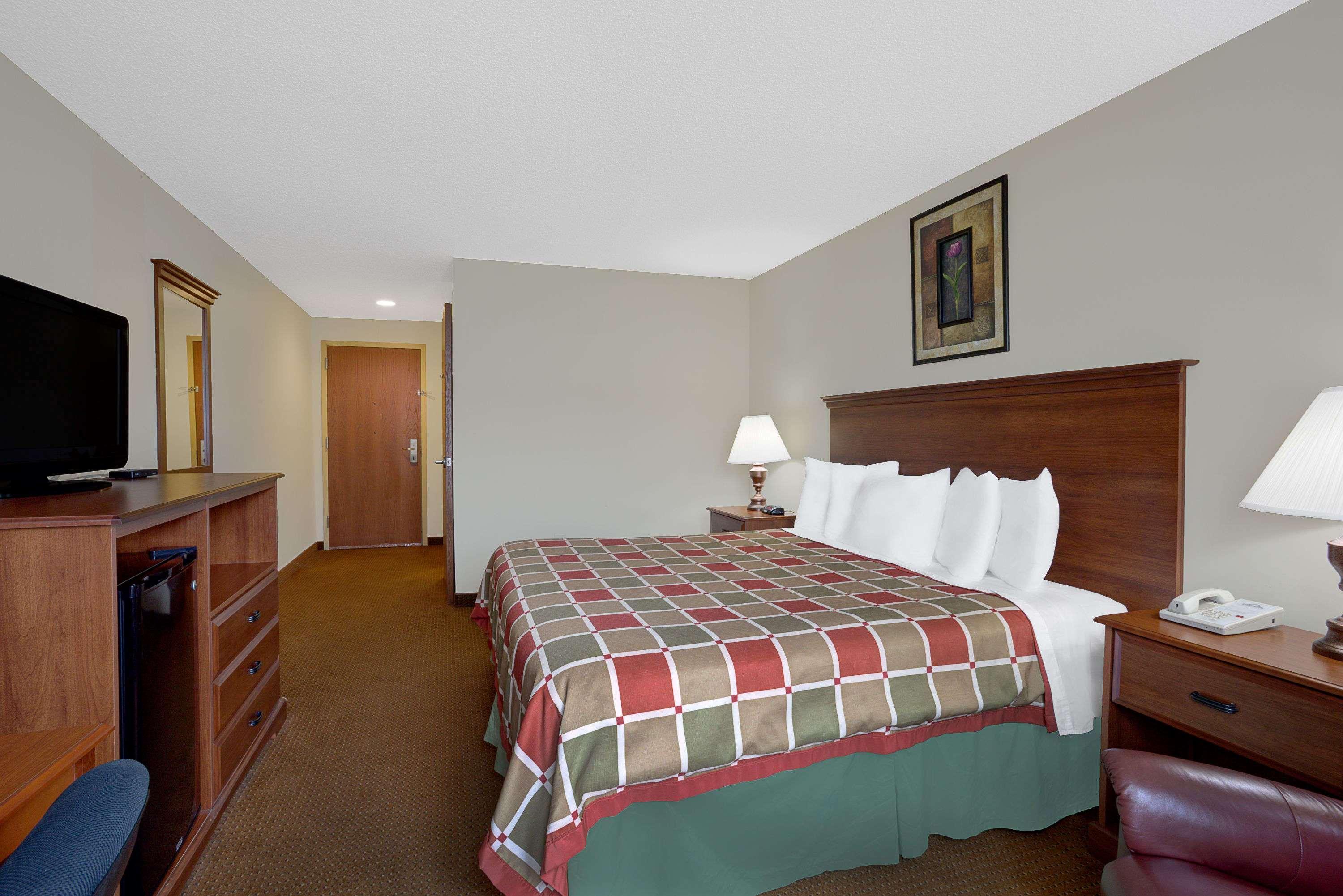 Days Inn By Wyndham Greensboro Nc Exterior foto